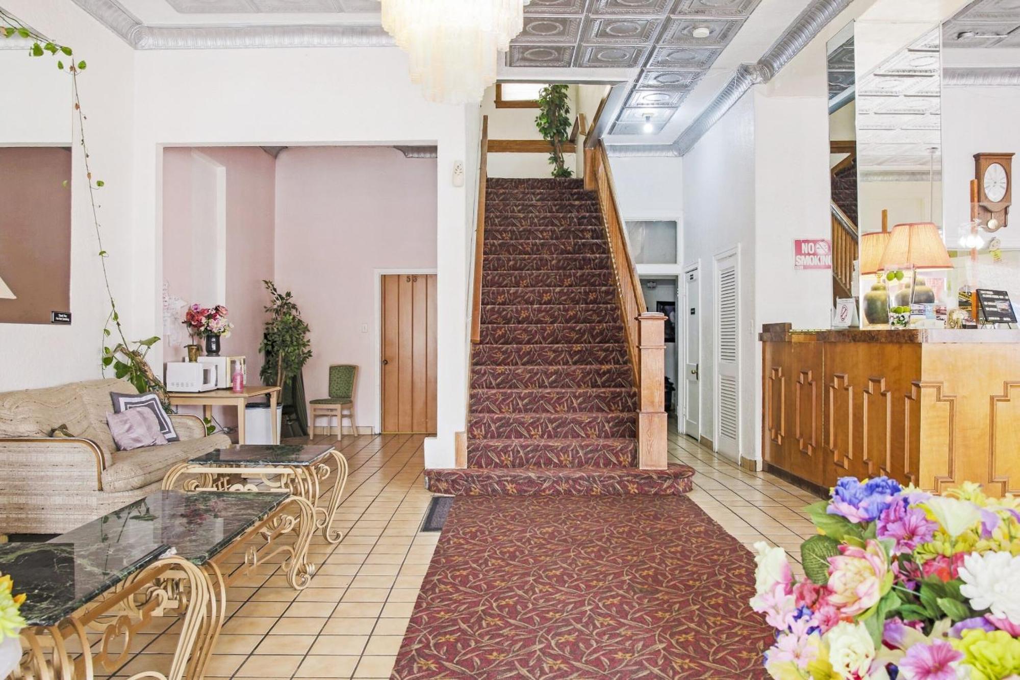 Oyo Historic Cameron Hotel Brownsville I-69E Exteriör bild